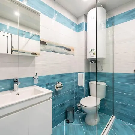 Peaceful Place - Vazov Street * ヴァルナ