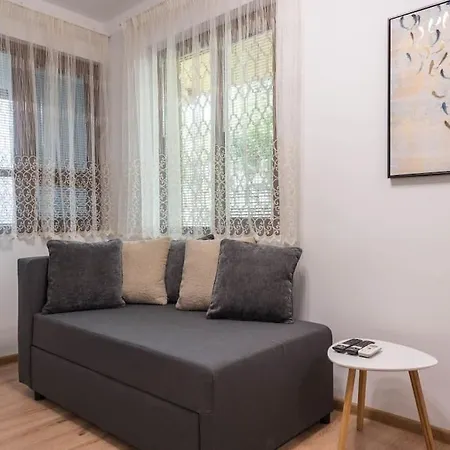 Peaceful Place - Vazov Street Apartment *